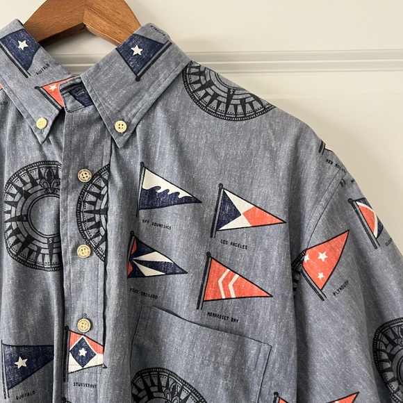 Reyn Spooner Collared Short - short sleeve size L. Classic Flag Design - Picture 2 of 4
